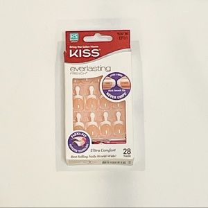 NIB NEW KISS Real Short Square Shape Everlasting French Glue On Nails 28 Count